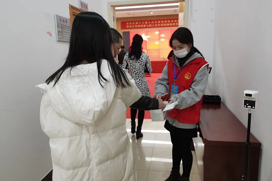 志愿服务做表率 文明实践暖榕城1.jpg 图片